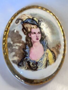 Vintage portrait brooch cameo, Porcelain Victorian Era Gainsborough Lady